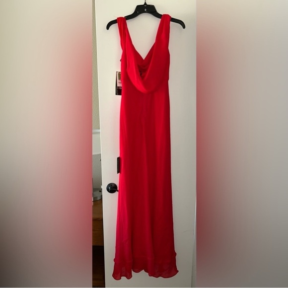Arianna Red V-Neck Sleeveless Gown - Picture 2 of 6